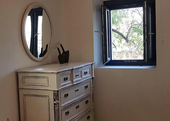 1875 Panoramic Stone House Casa de Férias *