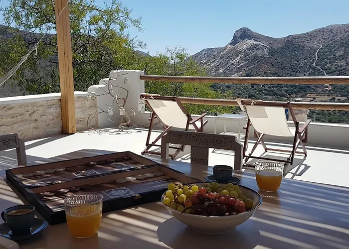 1875 Panoramic Stone House Casa de Férias