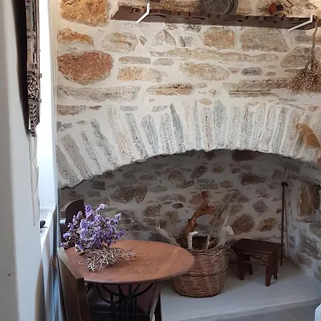 1875 Panoramic Stone House Ferienhaus Filótion