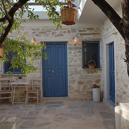 1875 Panoramic Stone House Ferienhaus Filótion