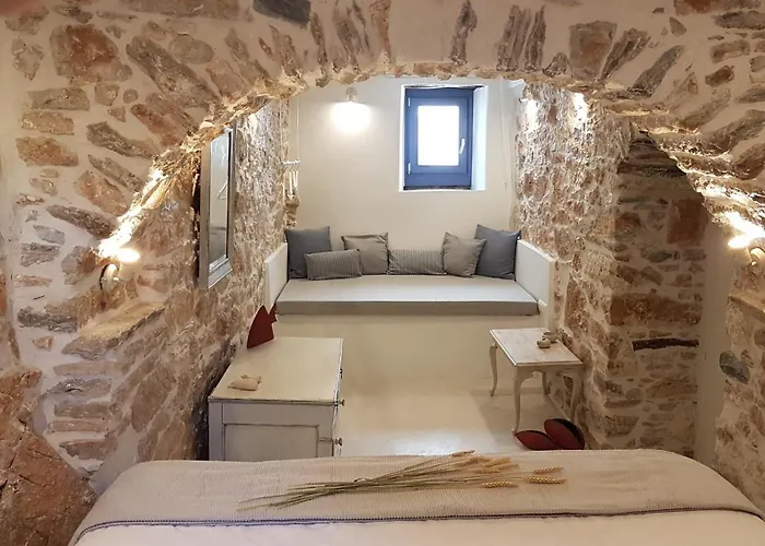 1875 Panoramic Stone House 別荘