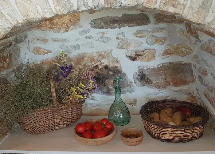 1875 Panoramic Stone House 別荘 Filótion