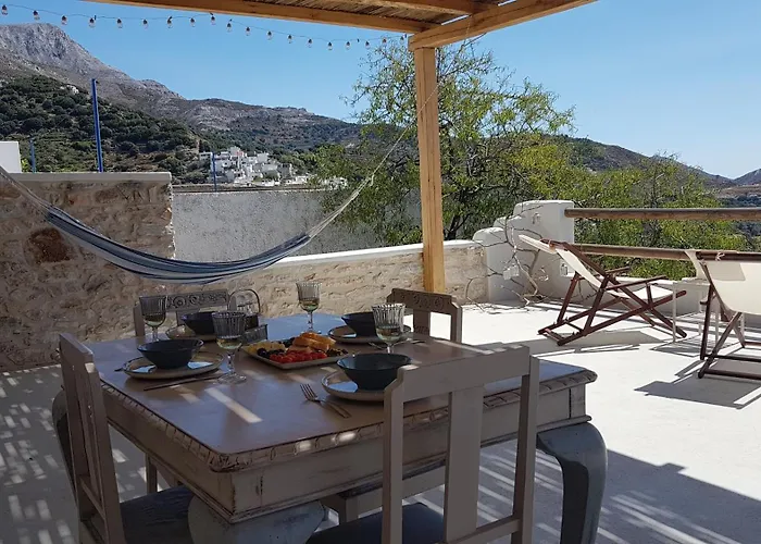 別荘 1875 Panoramic Stone House